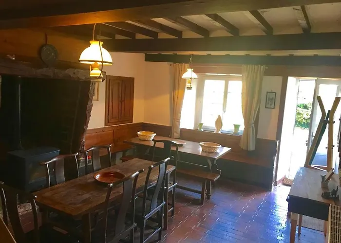 Sleeps14- 5acres- Petfriendly- Neartonormandycoast Holiday home *