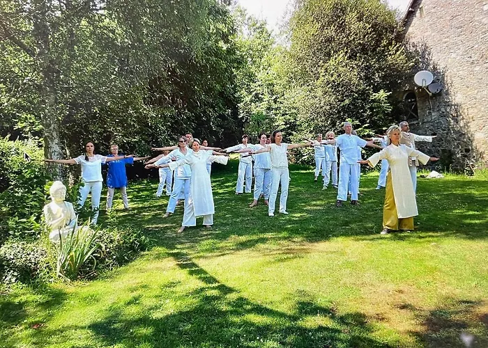 Sleeps14- 5acres- Petfriendly- Neartonormandycoast Holiday home *